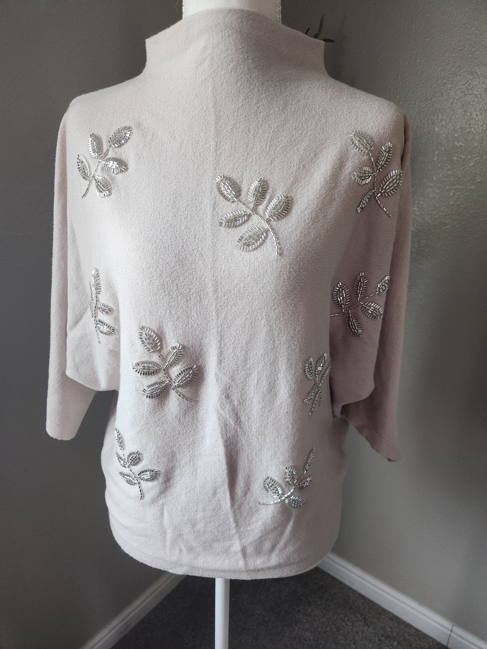 Mila Light Pink Beaded Leaf-Embellished Turtleneck Sweater